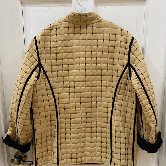Tan/black quilted reversible jacket, size medium - Picture 2 of 8